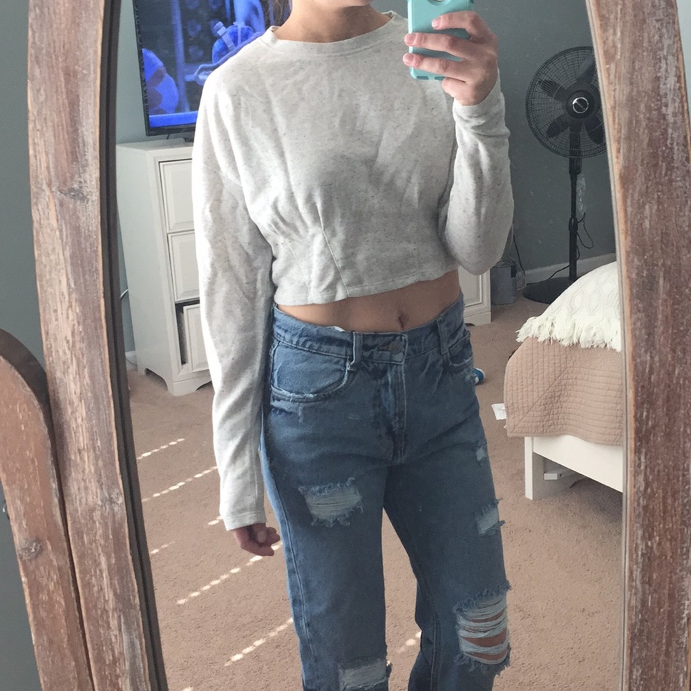 Cropped grey sweater